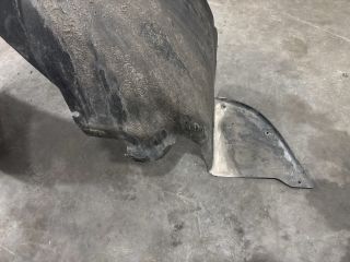 bontott VW TRANSPORTER Bal első Első Dobbetét (Kerékjárati, Műanyag)