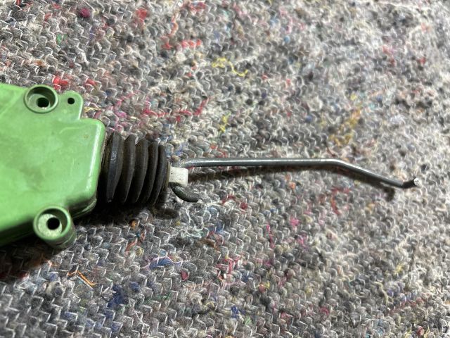 bontott VW TRANSPORTER Bal első Központizár Motor