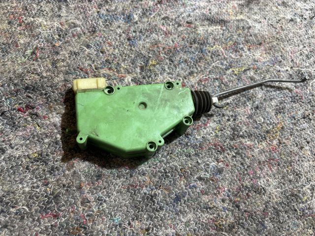 bontott VW TRANSPORTER Bal első Központizár Motor