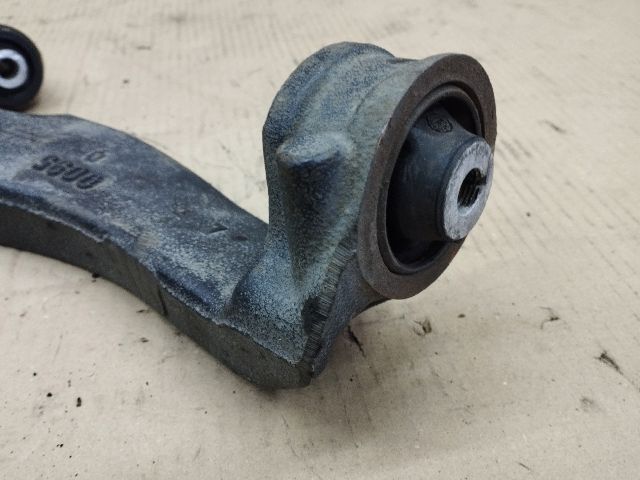 bontott VW TRANSPORTER Bal első Lengőkar