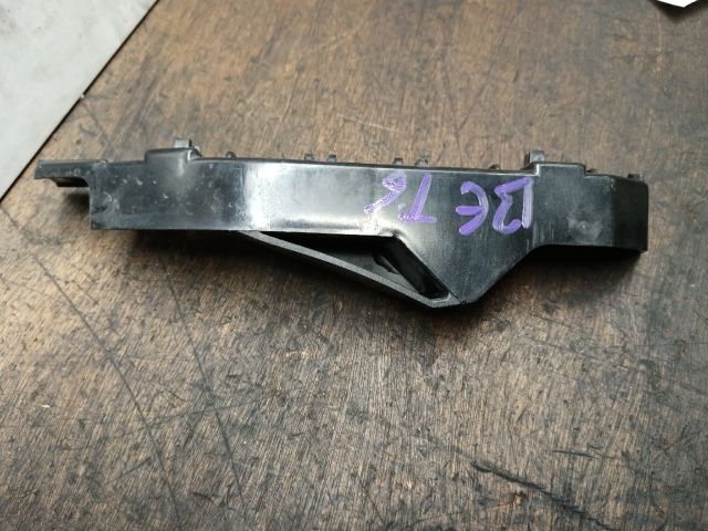 bontott VW TRANSPORTER Bal első Lökhárító Tartó (Műanyag)