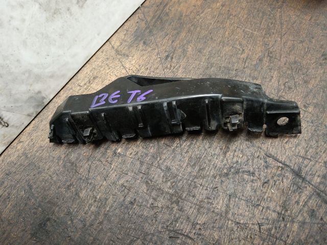 bontott VW TRANSPORTER Bal első Lökhárító Tartó (Műanyag)