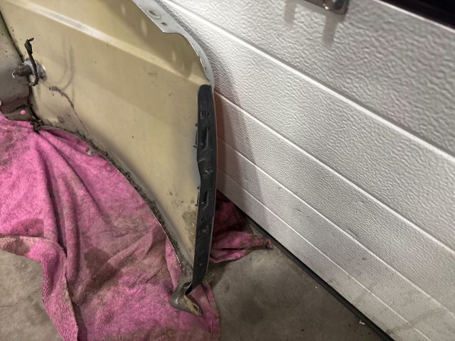 bontott VW TRANSPORTER Bal első Sárvédő