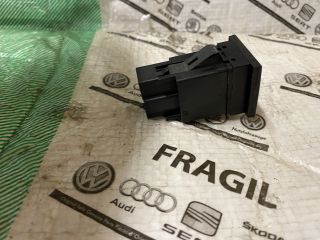 bontott VW TRANSPORTER Bal első Ülésfűtés Kapcsoló