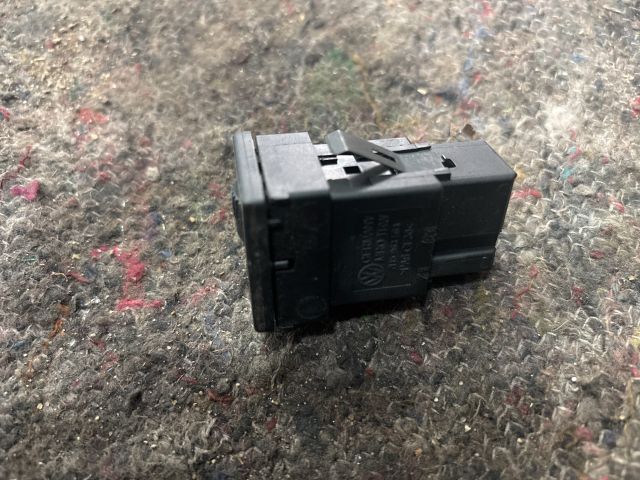 bontott VW TRANSPORTER Bal első Ülésfűtés Kapcsoló