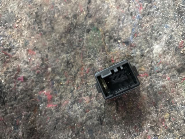 bontott VW TRANSPORTER Bal első Ülésfűtés Kapcsoló