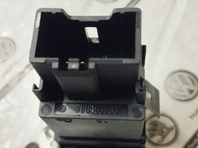 bontott VW TRANSPORTER Bal első Ülésfűtés Kapcsoló