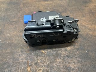 bontott VW TRANSPORTER Bal első Zárbetét