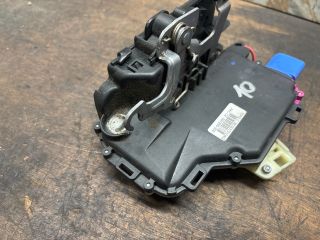 bontott VW TRANSPORTER Bal első Zárbetét