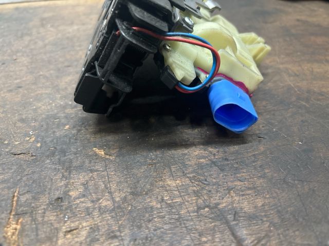 bontott VW TRANSPORTER Bal első Zárbetét