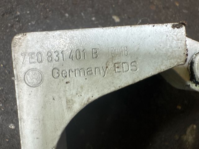 bontott VW TRANSPORTER Bal első Zsanér