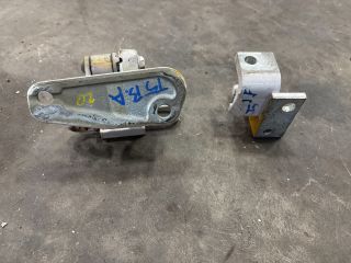 bontott VW TRANSPORTER Bal első Zsanér