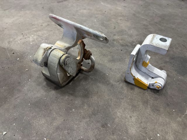 bontott VW TRANSPORTER Bal első Zsanér