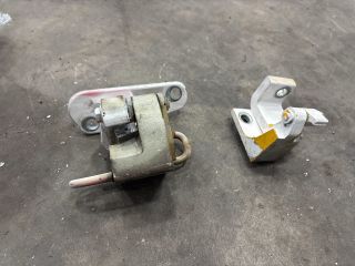 bontott VW TRANSPORTER Bal első Zsanér