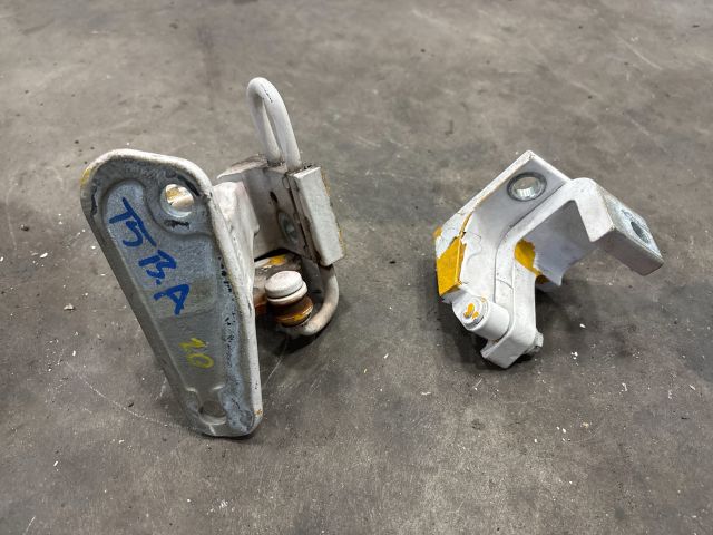 bontott VW TRANSPORTER Bal első Zsanér