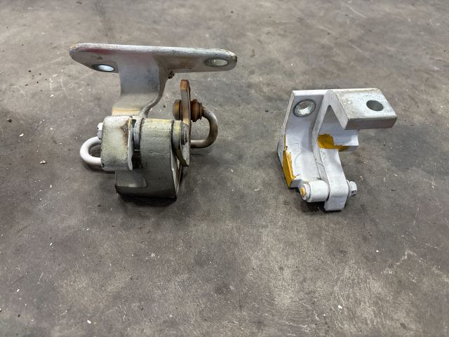 bontott VW TRANSPORTER Bal első Zsanér