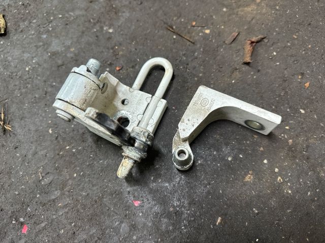 bontott VW TRANSPORTER Bal első Zsanér