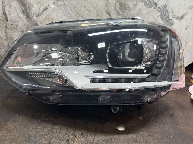 bontott VW TRANSPORTER Bal Fényszóró