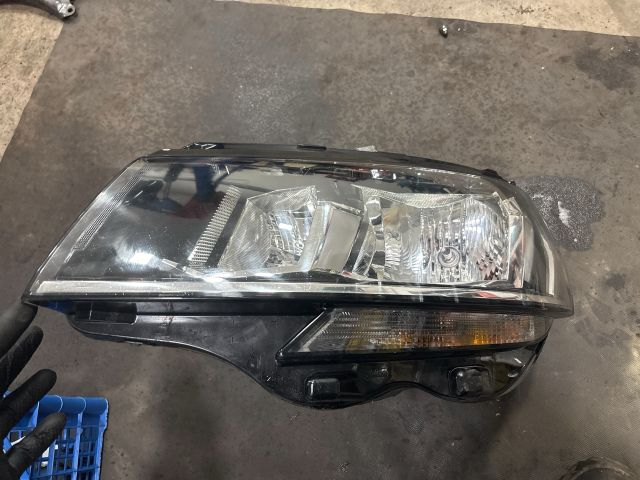 bontott VW TRANSPORTER Bal Fényszóró