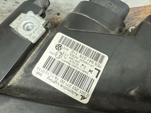 bontott VW TRANSPORTER Bal Fényszóró