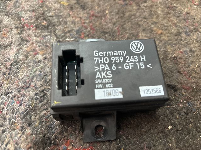 bontott VW TRANSPORTER Bal hátsó Ajtó Vezérlőegység