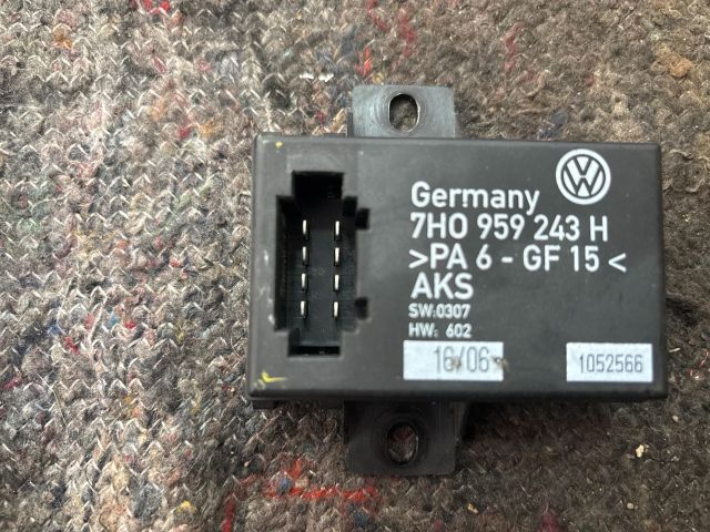 bontott VW TRANSPORTER Bal hátsó Ajtó Vezérlőegység