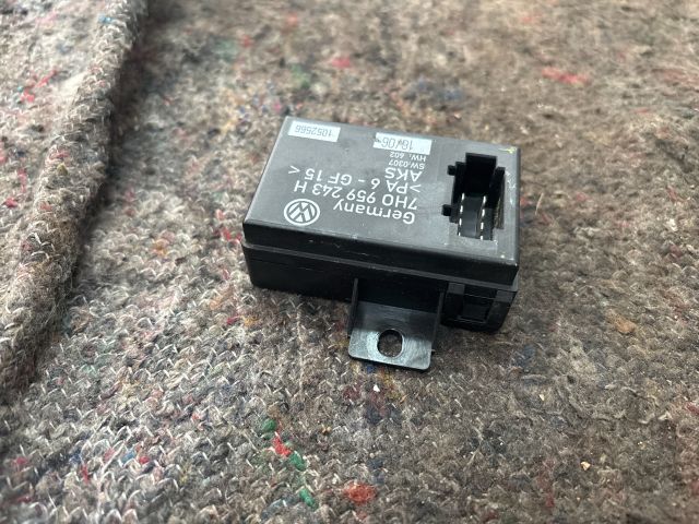 bontott VW TRANSPORTER Bal hátsó Ajtó Vezérlőegység