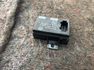 bontott VW TRANSPORTER Bal hátsó Ajtó Vezérlőegység