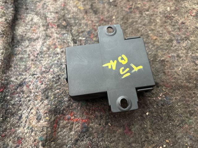 bontott VW TRANSPORTER Bal hátsó Ajtó Vezérlőegység