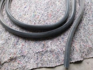 bontott VW TRANSPORTER Bal hátsó Gumikéder