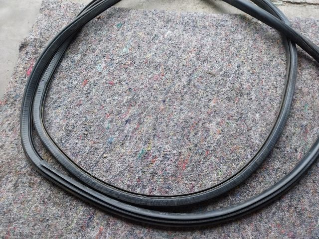 bontott VW TRANSPORTER Bal hátsó Gumikéder