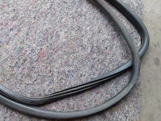 bontott VW TRANSPORTER Bal hátsó Gumikéder