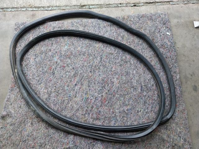 bontott VW TRANSPORTER Bal hátsó Gumikéder