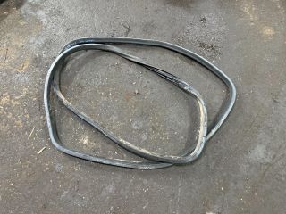 bontott VW TRANSPORTER Bal hátsó Gumikéder