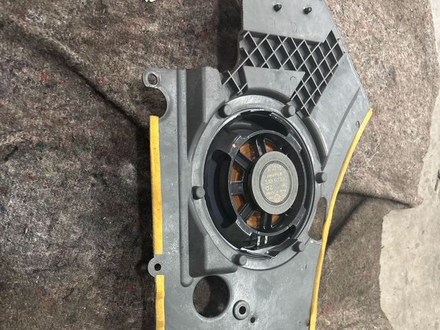 bontott VW TRANSPORTER Bal hátsó Hangszóró