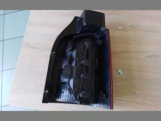 bontott VW TRANSPORTER Bal Hátsó Lámpa