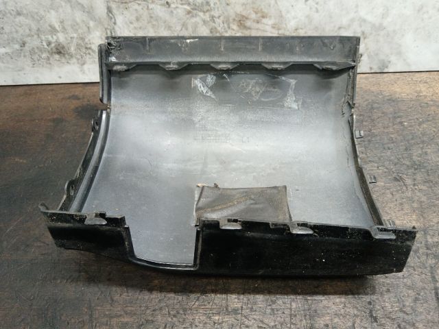 bontott VW TRANSPORTER Bal hátsó Lökhárító Sarok (Műanyag)