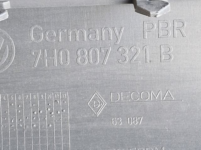 bontott VW TRANSPORTER Bal hátsó Lökhárító Sarok (Műanyag)