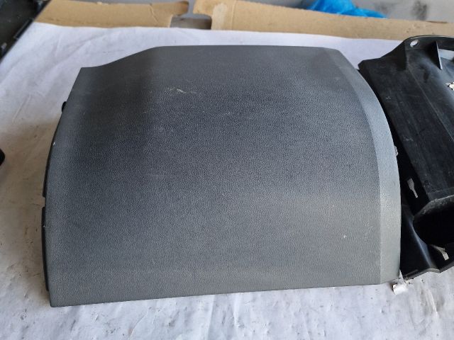 bontott VW TRANSPORTER Bal hátsó Lökhárító Sarok (Műanyag)