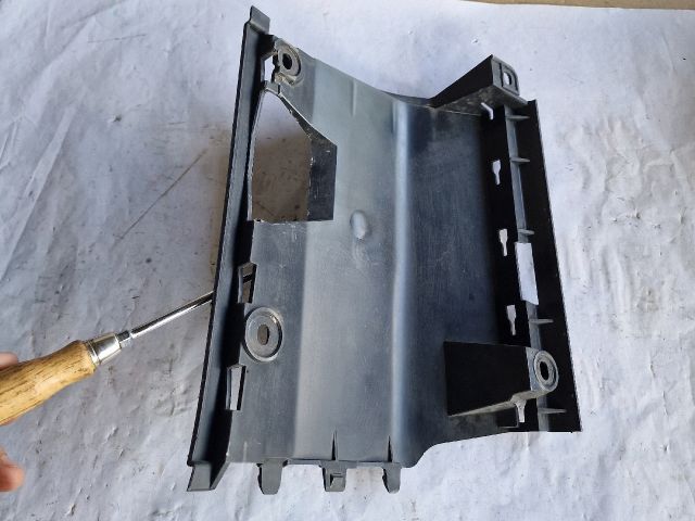 bontott VW TRANSPORTER Bal hátsó Lökhárító Sarok (Műanyag)