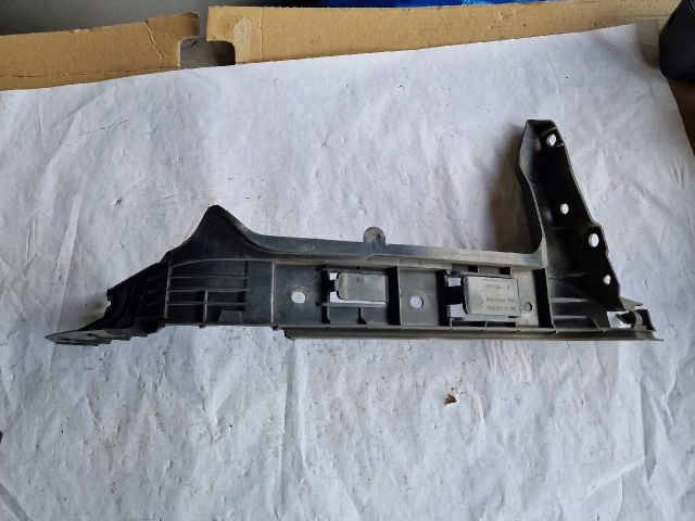 bontott VW TRANSPORTER Bal hátsó Lökhárító Tartó (Műanyag)