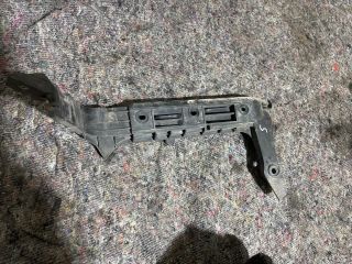 bontott VW TRANSPORTER Bal hátsó Oldal Lökhárító Tartó (Műanyag)