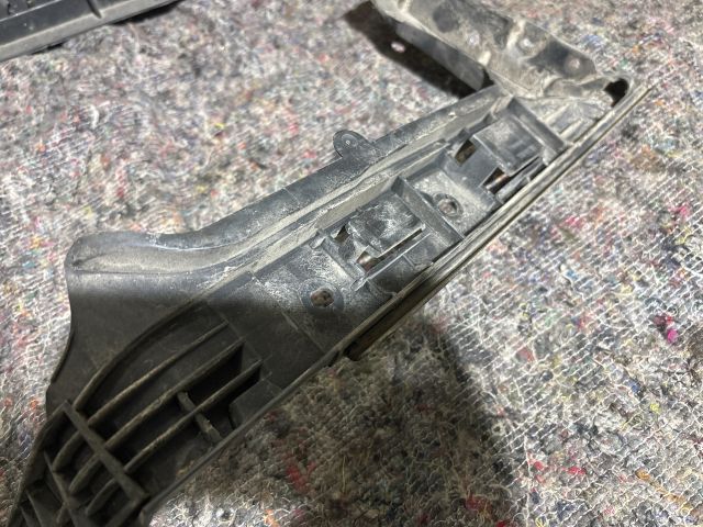 bontott VW TRANSPORTER Bal hátsó Oldal Lökhárító Tartó (Műanyag)