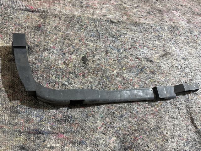 bontott VW TRANSPORTER Bal hátsó Oldal Lökhárító Tartó (Műanyag)