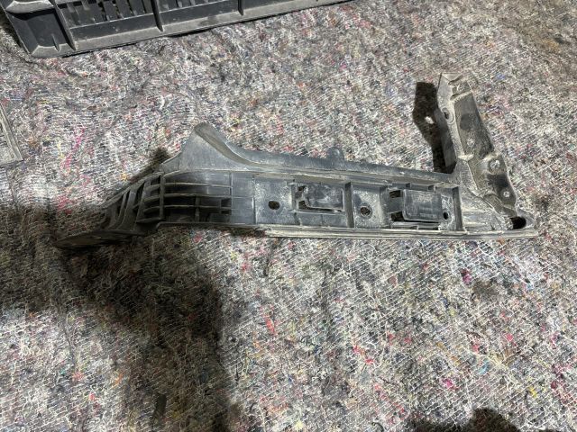 bontott VW TRANSPORTER Bal hátsó Oldal Lökhárító Tartó (Műanyag)