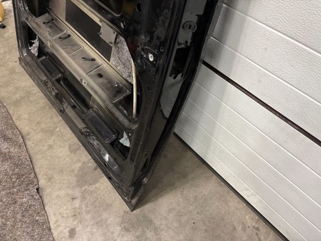 bontott VW TRANSPORTER Bal Tolóajtó (Üres lemez)