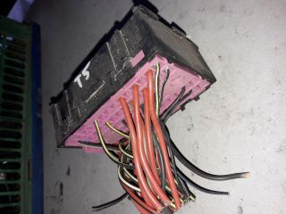 bontott VW TRANSPORTER Biztosítéktábla Motortér