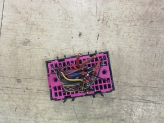 bontott VW TRANSPORTER Biztosítéktábla Utastér