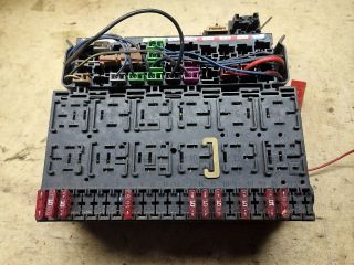 bontott VW TRANSPORTER Biztosítéktábla Utastér