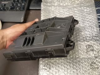 bontott VW TRANSPORTER Biztosítéktábla Utastér